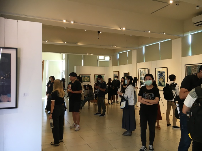 「如果，海說話」版畫展師生觀展